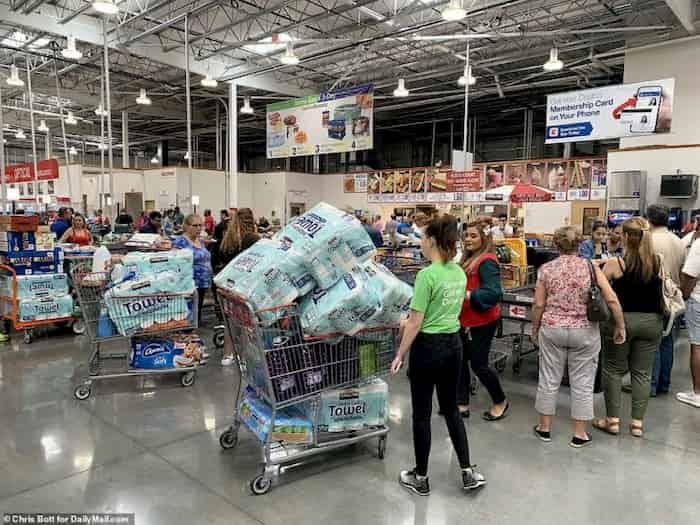 4 FOTO PAPEL ROLLO COSTCO FOTO CHRIS BOTT THE DAILYMAIL.COM